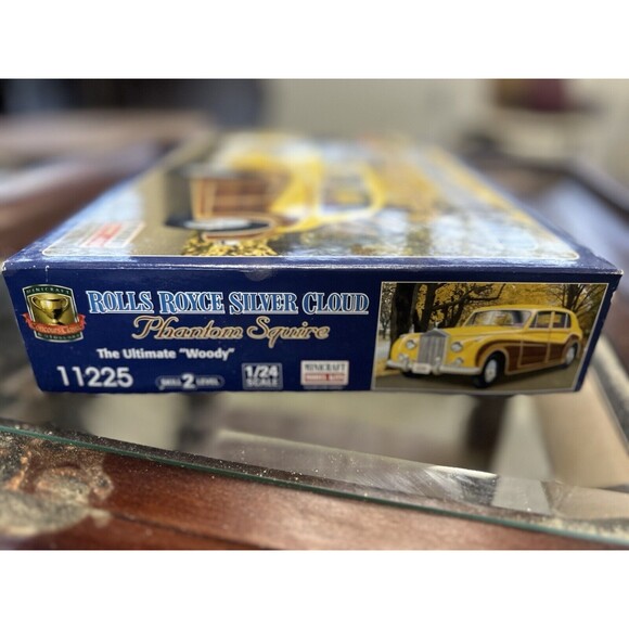 Rolls Royce Silver Cloud Phantom Squire 1:24 Scale Minicraft Model No. 11225 NEW - Picture 3 of 4